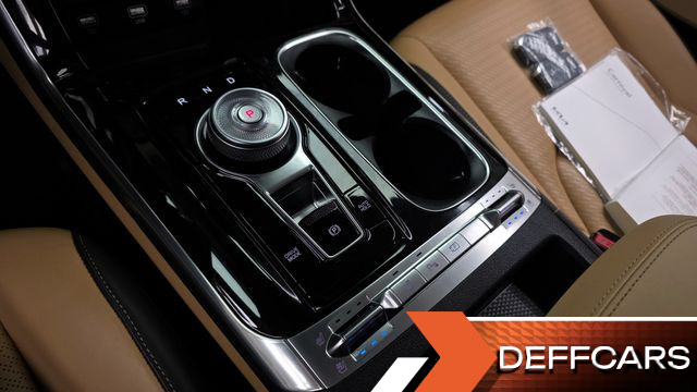 Kia CARNIVAL Gasoline 9-Seater Signature купить на сайте DeffCars