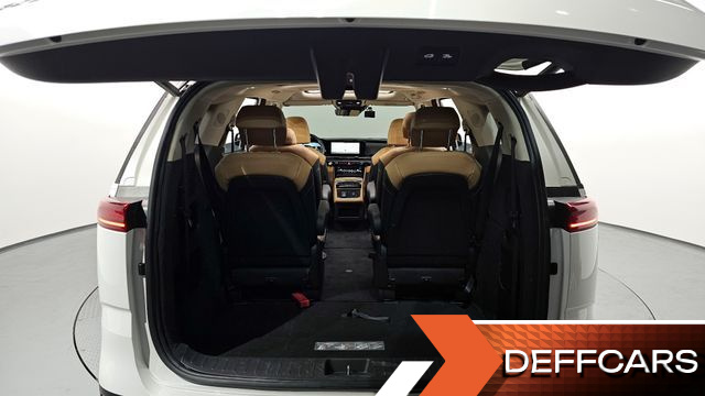 Kia CARNIVAL 9-Seater Signature купить на сайте DeffCars