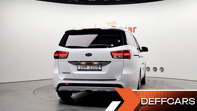 Kia CARNIVAL 9-seater Noblesse купить на сайте DeffCars