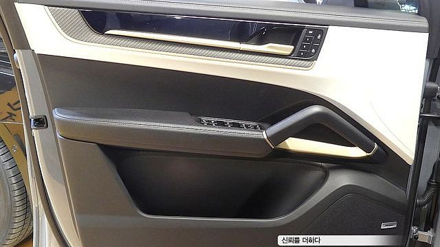 Porsche CAYENNE 3.0 E-Hybrid Coupe купить на сайте DeffCars