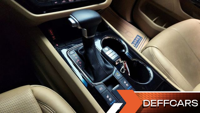 Kia CARNIVAL Gasoline 7-Seater Limousine President купить на сайте DeffCars