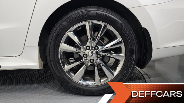 Kia CARNIVAL 9-Seater Noblesse Special купить на сайте DeffCars
