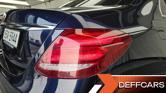 Mercedes E-CLASS E300 Exclusive купить на сайте DeffCars