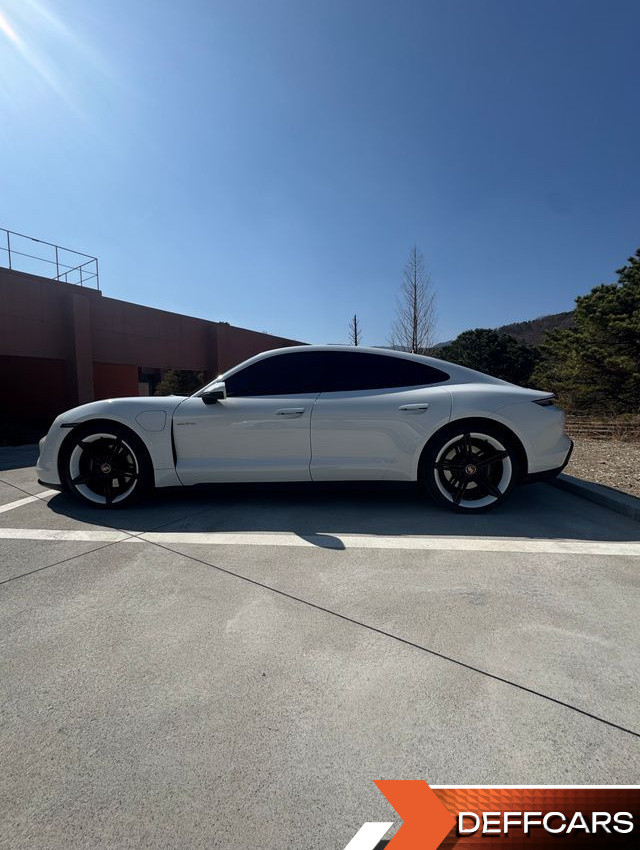 Porsche TAYCAN Base купить на сайте DeffCars