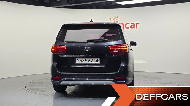 Kia CARNIVAL 9-Seater Noblesse Special купить на сайте DeffCars