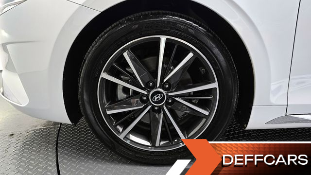 Hyundai GRANDEUR 2.5 Le Blanc купить на сайте DeffCars