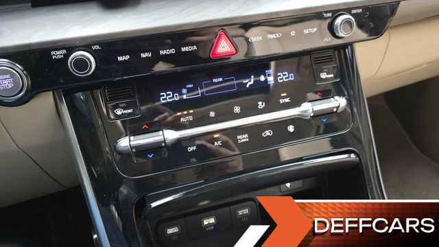 Kia CARNIVAL 7-Seater Signature купить на сайте DeffCars