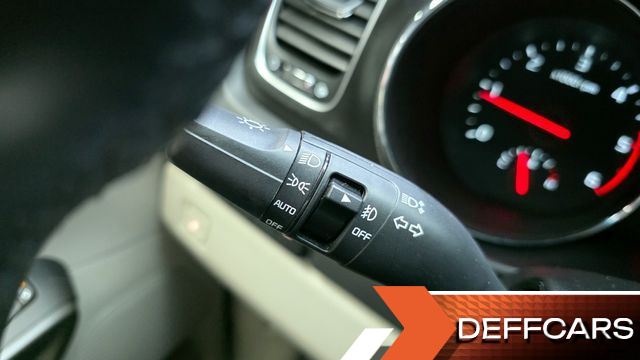 Kia CARNIVAL 9-Seater Luxury купить на сайте DeffCars