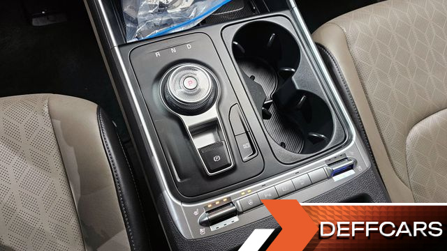 Kia CARNIVAL 9-Seater Prestige купить на сайте DeffCars