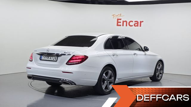 Mercedes E-CLASS E300 4MATIC Avnatgarde купить на сайте DeffCars