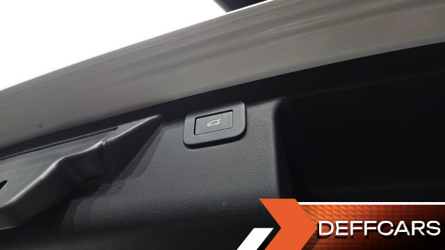 Land Rover DISCOVERY SPORT P250 Dynamic SE купить на сайте DeffCars