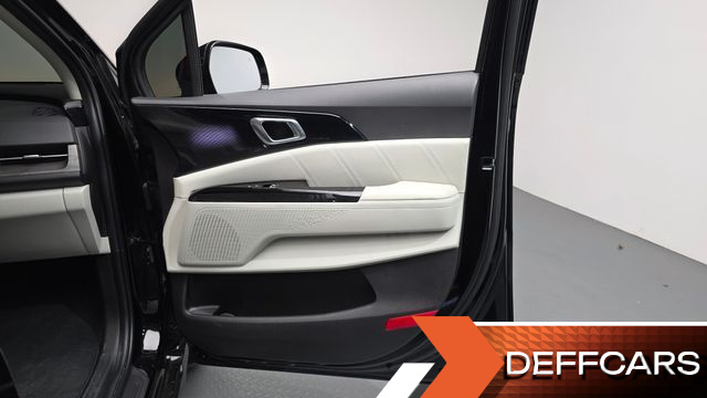 Kia CARNIVAL Gasoline 7-Seater Signature купить на сайте DeffCars