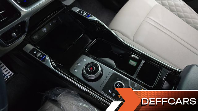 Kia SORENTO HEV 1.6 4WD Gravity купить на сайте DeffCars