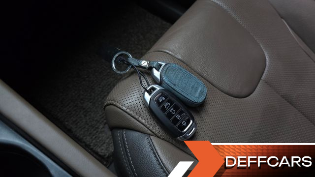 Hyundai SANTAFE Diesel 2.0 2WD Prestige купить на сайте DeffCars