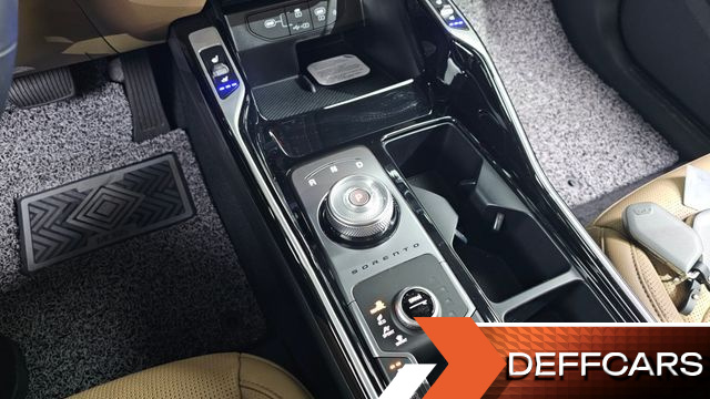Kia SORENTO Gasoline 2.5T 4WD Noblesse купить на сайте DeffCars