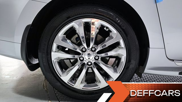 Kia CARNIVAL 9-seater Prestige купить на сайте DeffCars