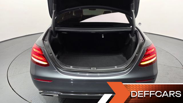 Mercedes E-CLASS E220d 4MATIC Exclusive купить на сайте DeffCars
