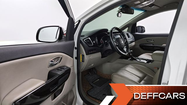 Kia CARNIVAL 9-Seater Noblesse Special купить на сайте DeffCars
