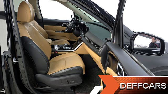 Kia CARNIVAL Gasoline 7-Seater Signature купить на сайте DeffCars