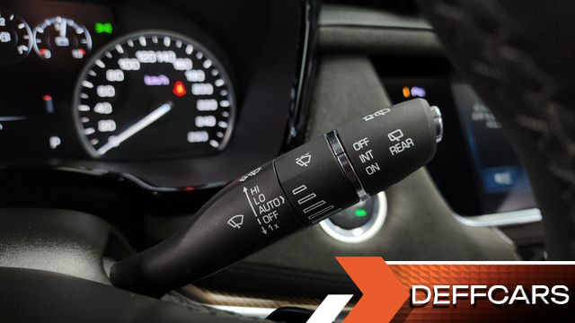 Cadillac XT5 3.6 Platinum купить на сайте DeffCars