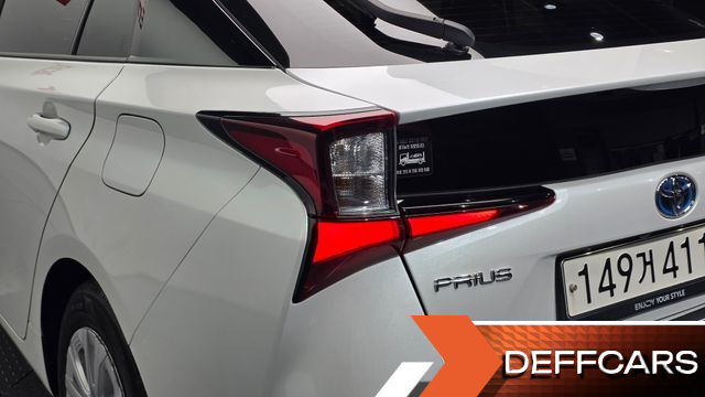 Toyota PRIUS 1.8 купить на сайте DeffCars