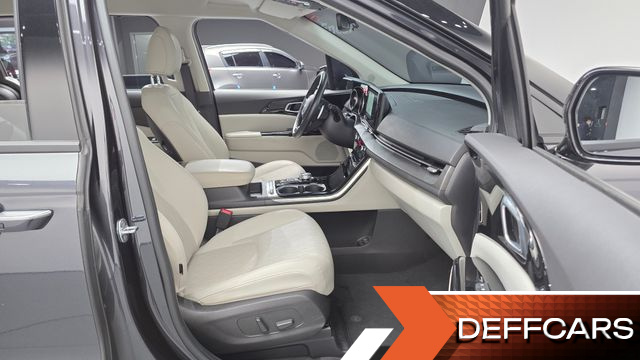 Kia CARNIVAL 9-Seater Noblesse купить на сайте DeffCars