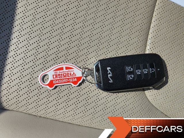 Kia CARNIVAL 7-Seater Signature купить на сайте DeffCars