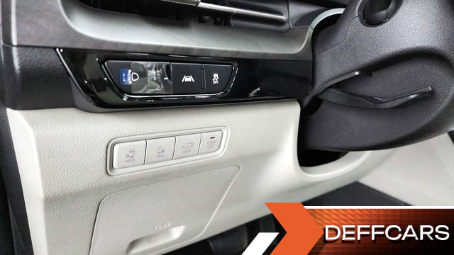 Kia CARNIVAL Gasoline 9-Seater Signature купить на сайте DeffCars