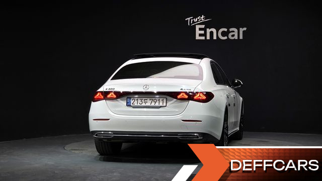 Mercedes E-CLASS E300 4MATIC Exclusive купить на сайте DeffCars