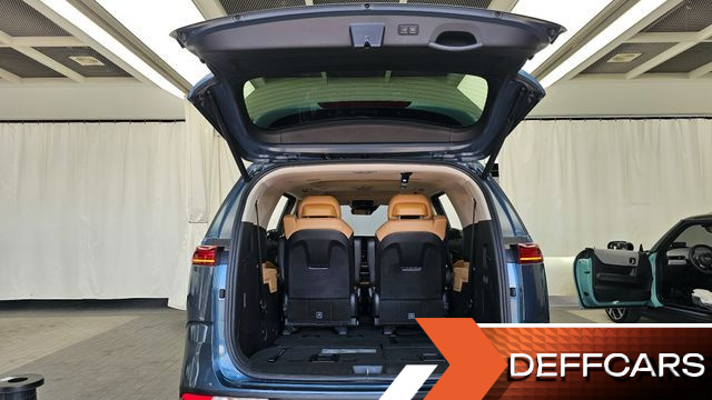 Kia CARNIVAL Gasoline 7-Seater Signature купить на сайте DeffCars