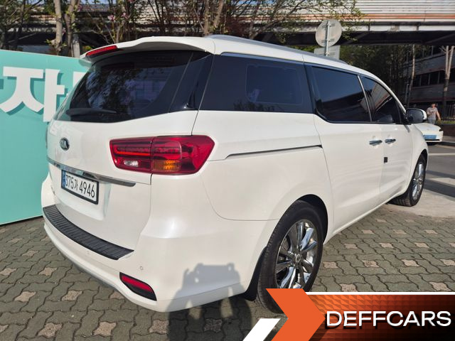 Kia CARNIVAL 9-Seater Prstige купить на сайте DeffCars