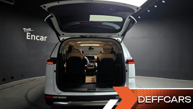Kia CARNIVAL 9-Seater Signature купить на сайте DeffCars
