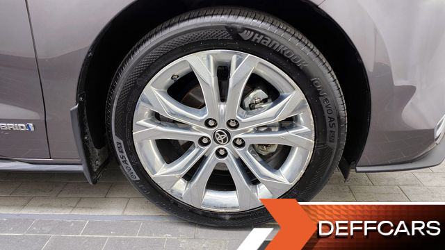 Toyota SIENNA 2.5 Hybrid 2WD купить на сайте DeffCars