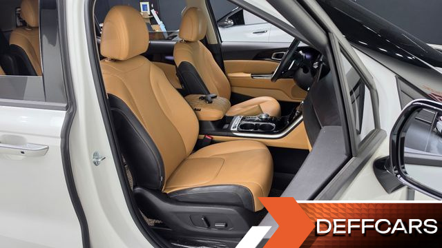 Kia CARNIVAL Gasoline 7-Seater Signature купить на сайте DeffCars