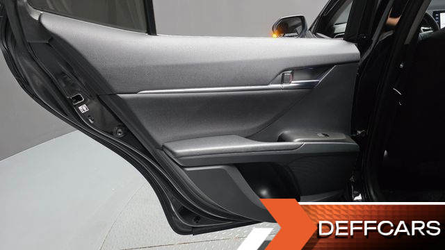 Toyota CAMRY 2.5 LE Hybrid купить на сайте DeffCars