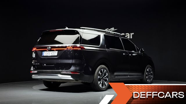 Kia CARNIVAL 9-Seater Noblesse купить на сайте DeffCars