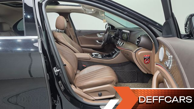 Mercedes E-CLASS E300 4MATIC Exclusive купить на сайте DeffCars