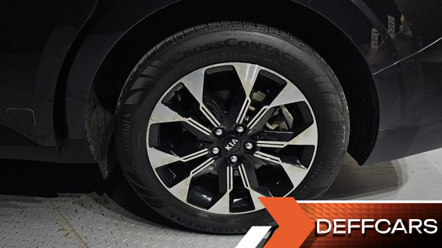 Kia CARNIVAL Gasoline 7-Seater Signature купить на сайте DeffCars