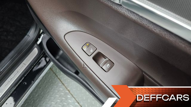 Hyundai GRANDEUR 3.0 LPi Premium купить на сайте DeffCars