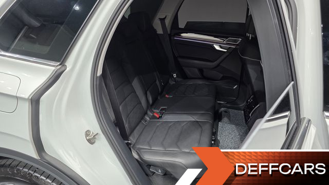 Volkswagen TOUAREG 3.0 TDI Prestige купить на сайте DeffCars