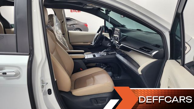 Toyota SIENNA 2.5 Hybrid 2WD купить на сайте DeffCars