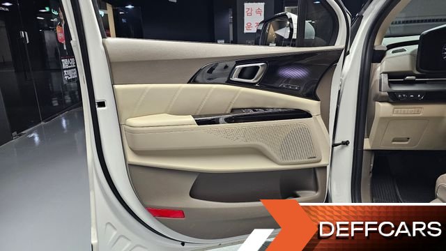 Kia CARNIVAL 7-Seater Signature купить на сайте DeffCars