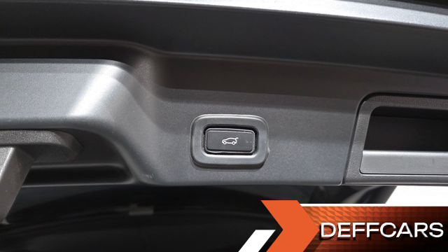 Land Rover RANGE ROVER EVOQUE P250 First Edition купить на сайте DeffCars