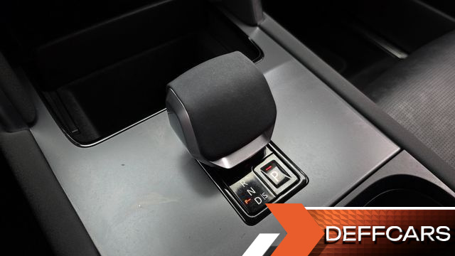 Land Rover DISCOVERY SPORT P250 Dynamic SE купить на сайте DeffCars