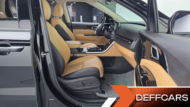 Kia CARNIVAL 9-Seater Noblesse купить на сайте DeffCars