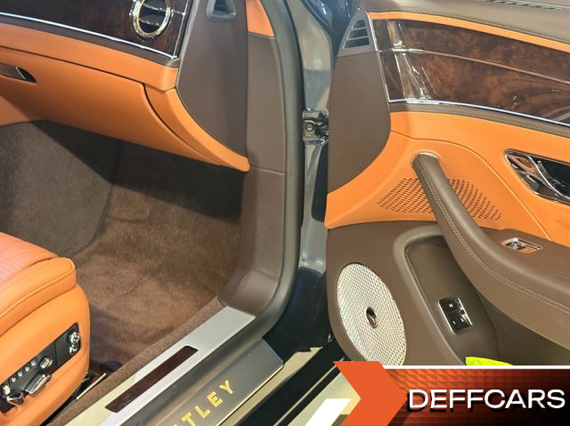 Bentley FLYING SPUR 4.0 купить на сайте DeffCars