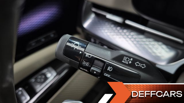 Kia CARNIVAL 9-Seater Hi-Limousine Signature купить на сайте DeffCars