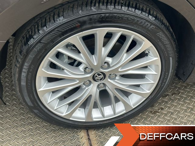 Toyota CAMRY 2.5 XLE Hybrid купить на сайте DeffCars