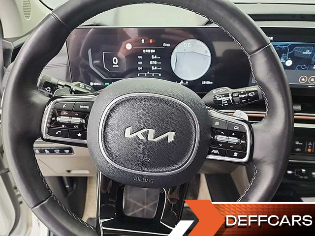 Kia CARNIVAL Gasoline 9-Seater Signature купить на сайте DeffCars