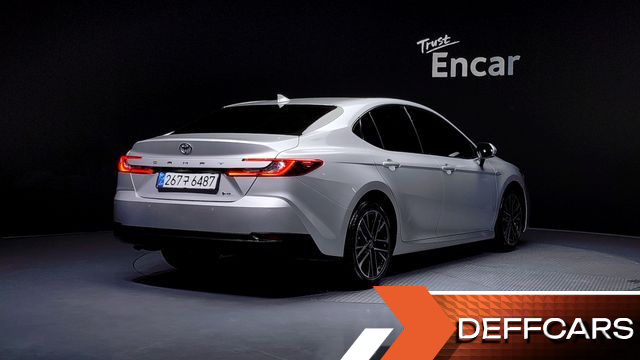 Toyota CAMRY 2.5 XLE Hybrid купить на сайте DeffCars